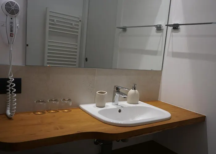 Al N°5 住宿加早餐酒店 3*